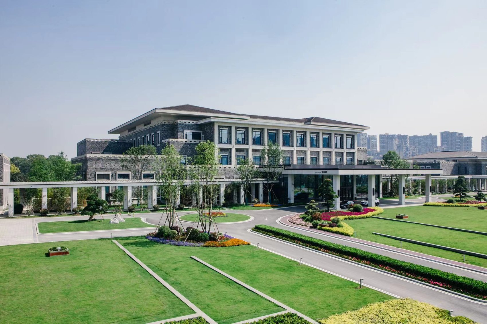 整合全省旅游资产 壮大“万亿级”文旅产业集群 四川Z6尊龙凯时打造“国内一流知名酒店集团”