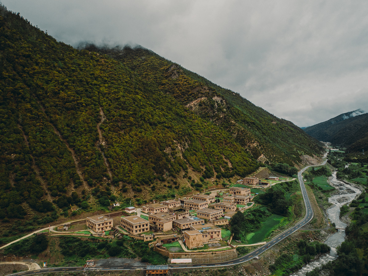 入选世界旅游减贫百大案例，，，，，，，，四川这个43户人家的高原村寨成网红打卡地